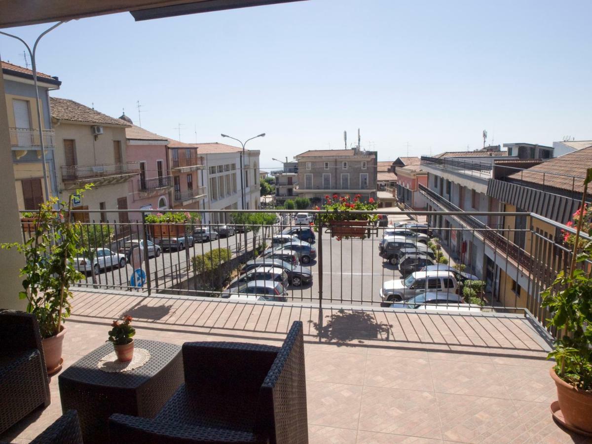 Bouganville House Zafferana Etnea Exterior photo
